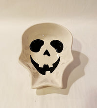 Load image into Gallery viewer, Skull Candy Dish
